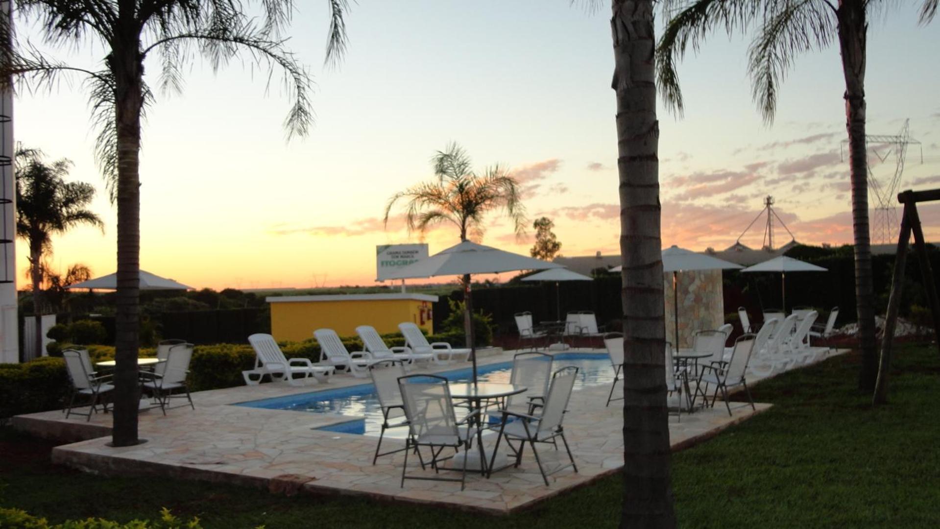 Hotel Green Village Jardinópolis Exteriör bild